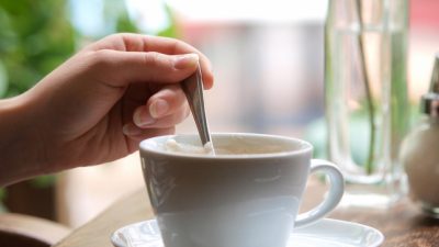 Umfrage: Kaffee beliebter als Mineralwasser