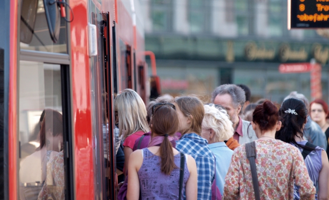 Rekord im Nahverkehr: Zehn Milliarden Fahrgäste in Bussen und Bahnen