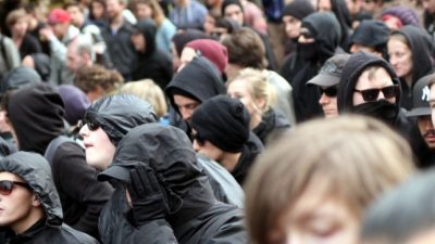 AfD geißelt „stiefmütterliche Behandlung linksextremistischer Gewalt“