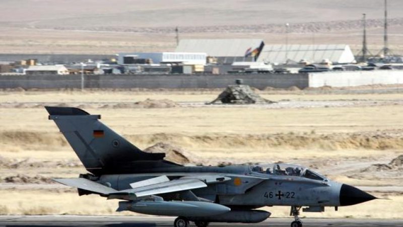 Bundeskabinett beschließt Einsatz gegen IS-Miliz