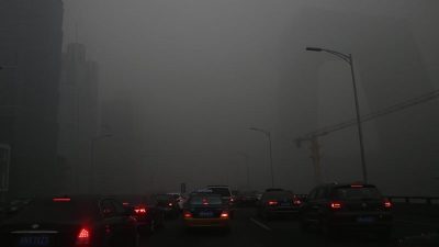 Neuer Smog-Alarm in Peking: Schüler müssen drinnen bleiben