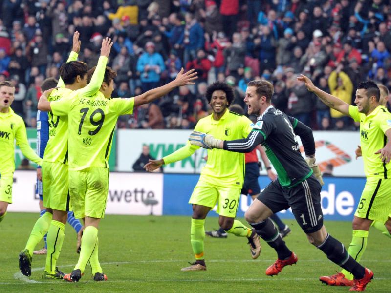 FCA verlässt nach 2:1 gegen Schalke 04 die Abstiegsränge
