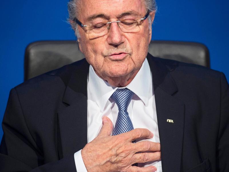 Blatter versichert Unschuld: Brief an alle 209 Mitglieder
