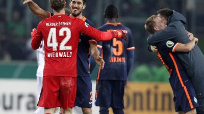 Gruppenbild mit Jubel – Lob für Werder-Coach Skripnik