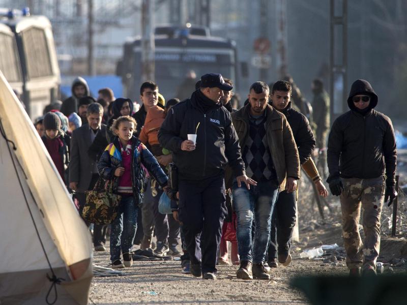 Flucht nach Europa: Zahlen und Fakten zum Jahr 2015