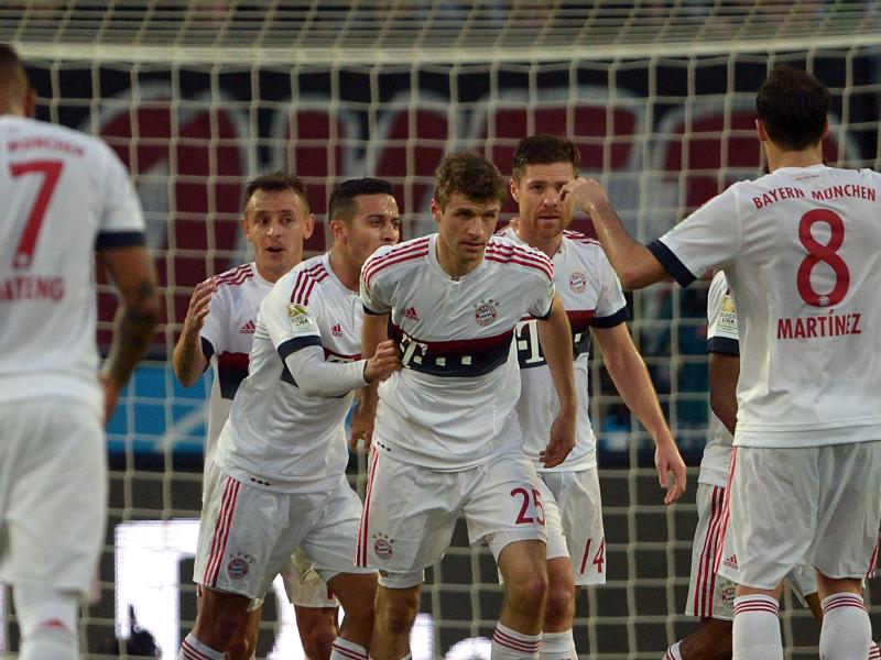 Bayern mit Auswärtssieg in die Pause – BVB verliert