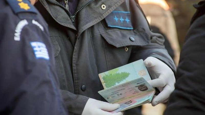 Urteil: Echter ausländischer Pass muss für Identitätsnachweis anerkannt werden