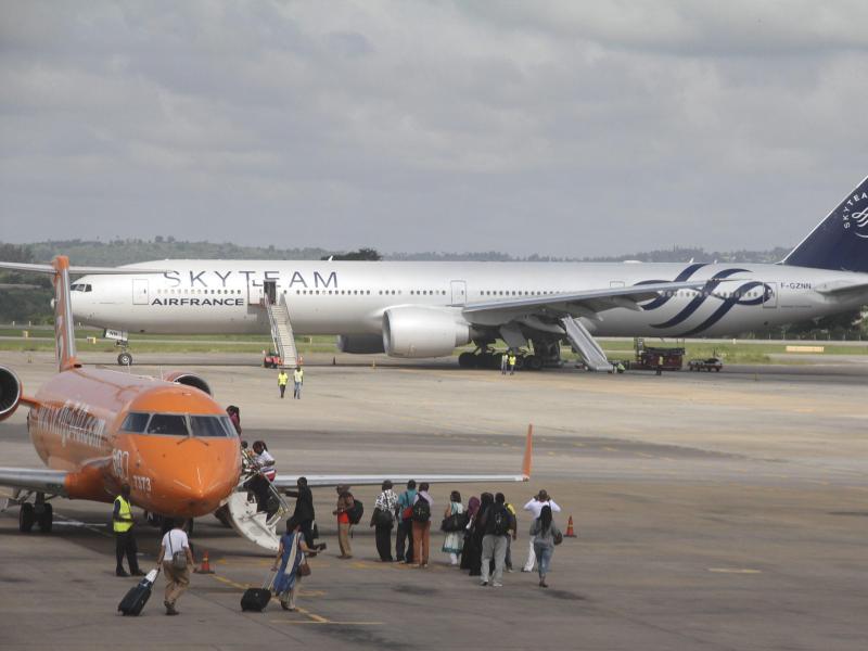 Passagier nach Air-France-Bombenalarm in Polizeigewahrsam