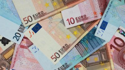 Finanzberater sollen Anleger um 50 Mio. Euro gebracht haben