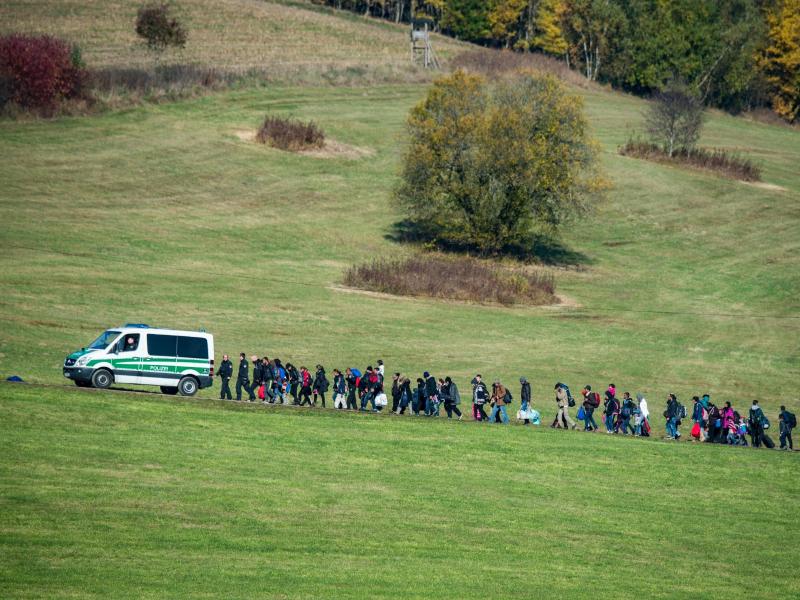 Sicherheitsrisiko: Bayern will Grenzen wieder selbst kontrollieren – Bund lehnt es ab