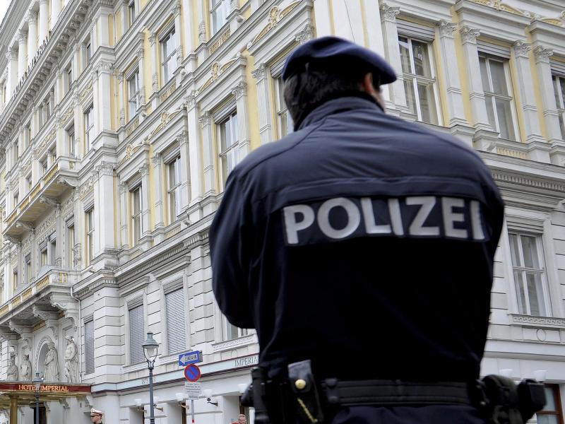 Polizei in Wien verteilt zu Silvester Taschenalarme