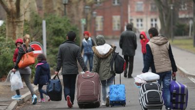 In Bayern und Bawü: Asylbewerber müssen Bargeld und Wertsachen abgeben