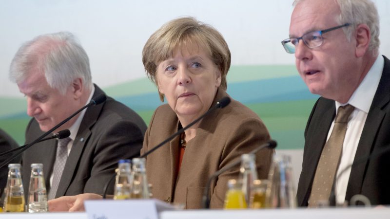 Geheimprotokoll: Angela Merkel bei CSU-Sitzung in Kreuth