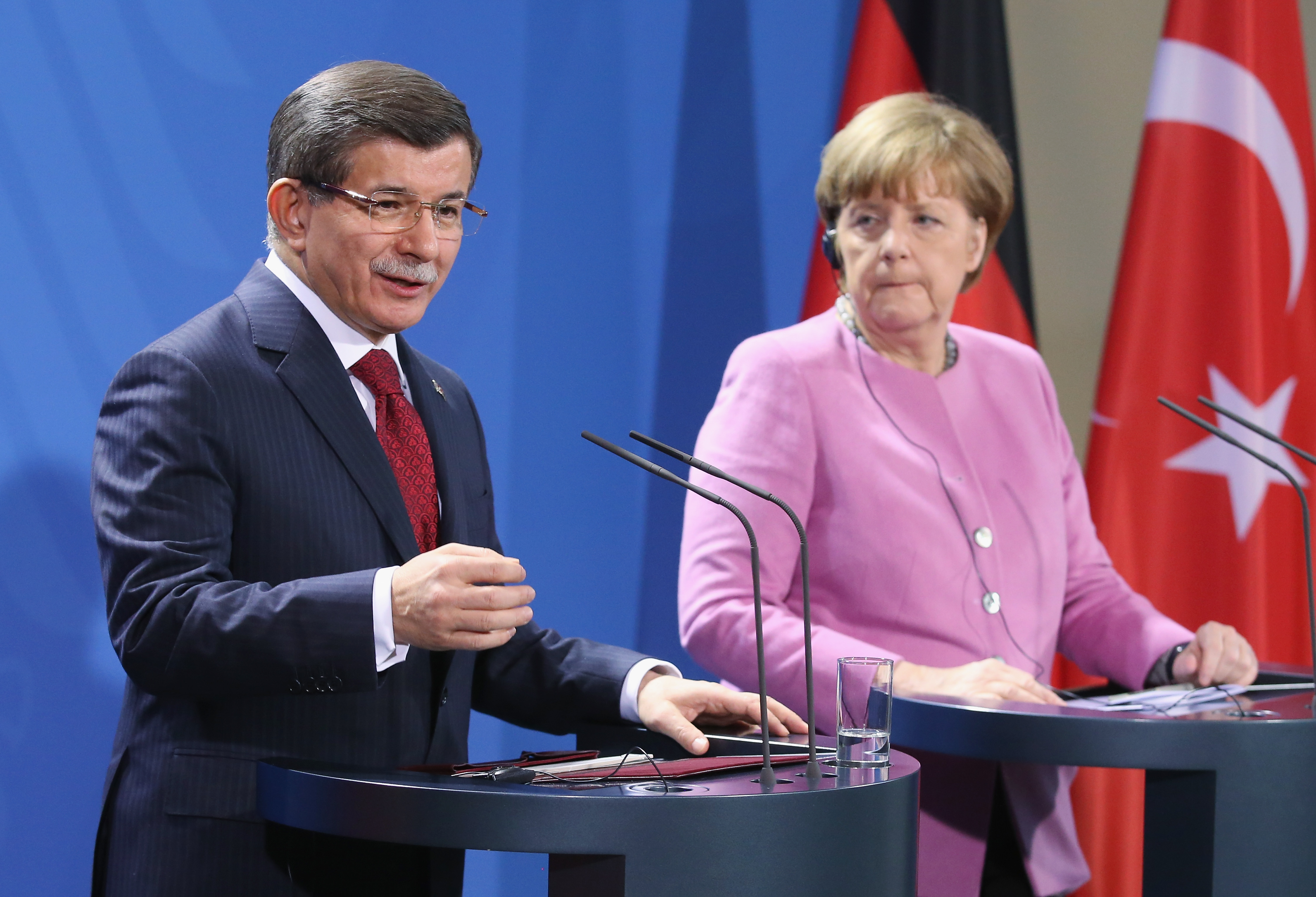 Merkel will Flüchtlingskurs gegen alle Kritik fortsetzen – Türkei «Hand in Hand mit Deutschland»