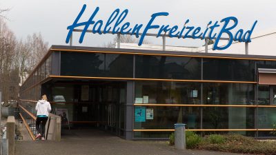 Wegen sexueller Belästigung: Bornheim erteilt männlichen Flüchtlingen Hallenbadverbot