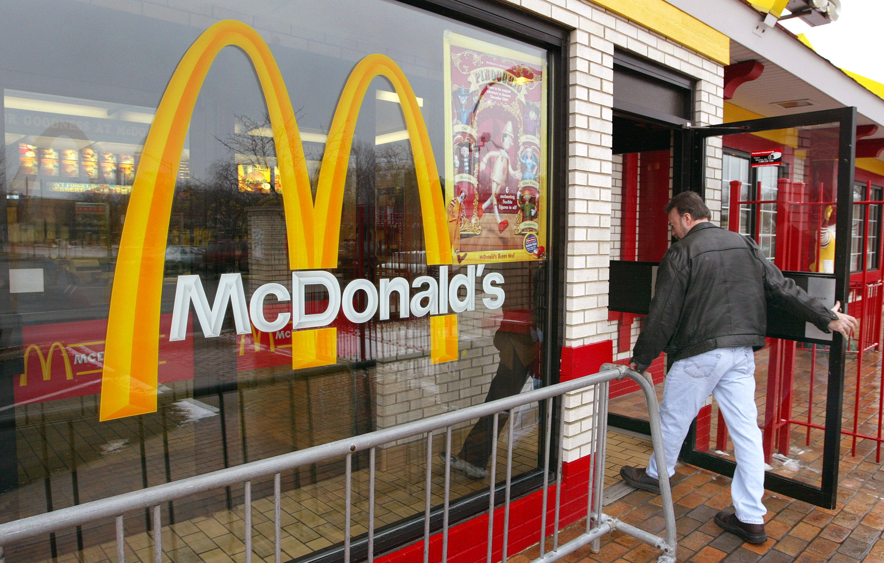 Angestellte von McDonald’s und Burger King erhalten ab August mehr Geld