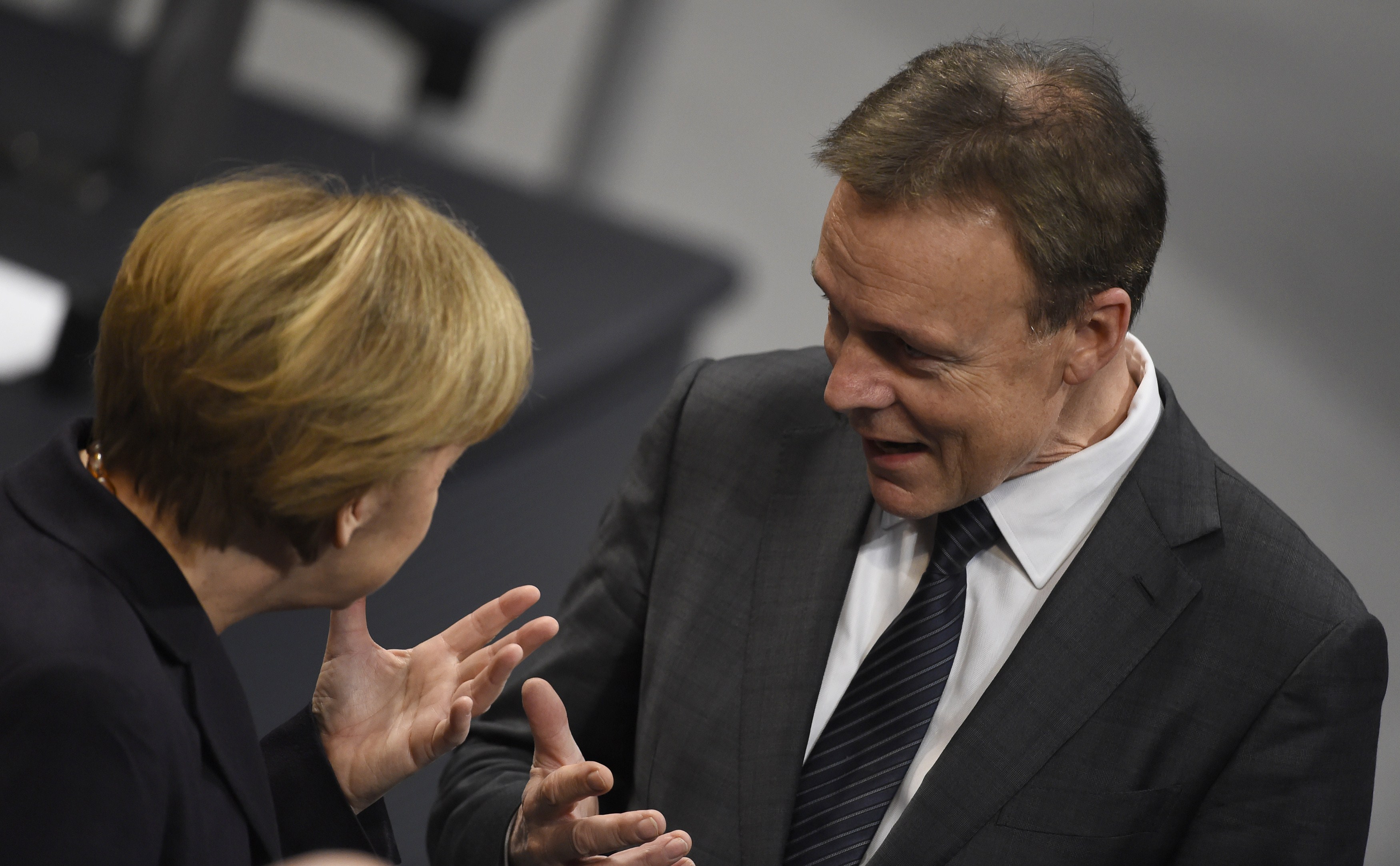 „Von ganzem Herzen“: Oppermann wünscht sich Rücktritt von Angela Merkel