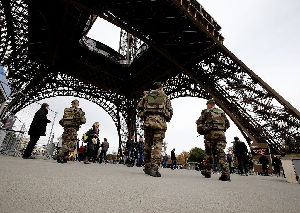 „Deutschland ist tatsächliches Ziel“ – Bundesinnenministerium warnt vor Terrorserie wie in Paris