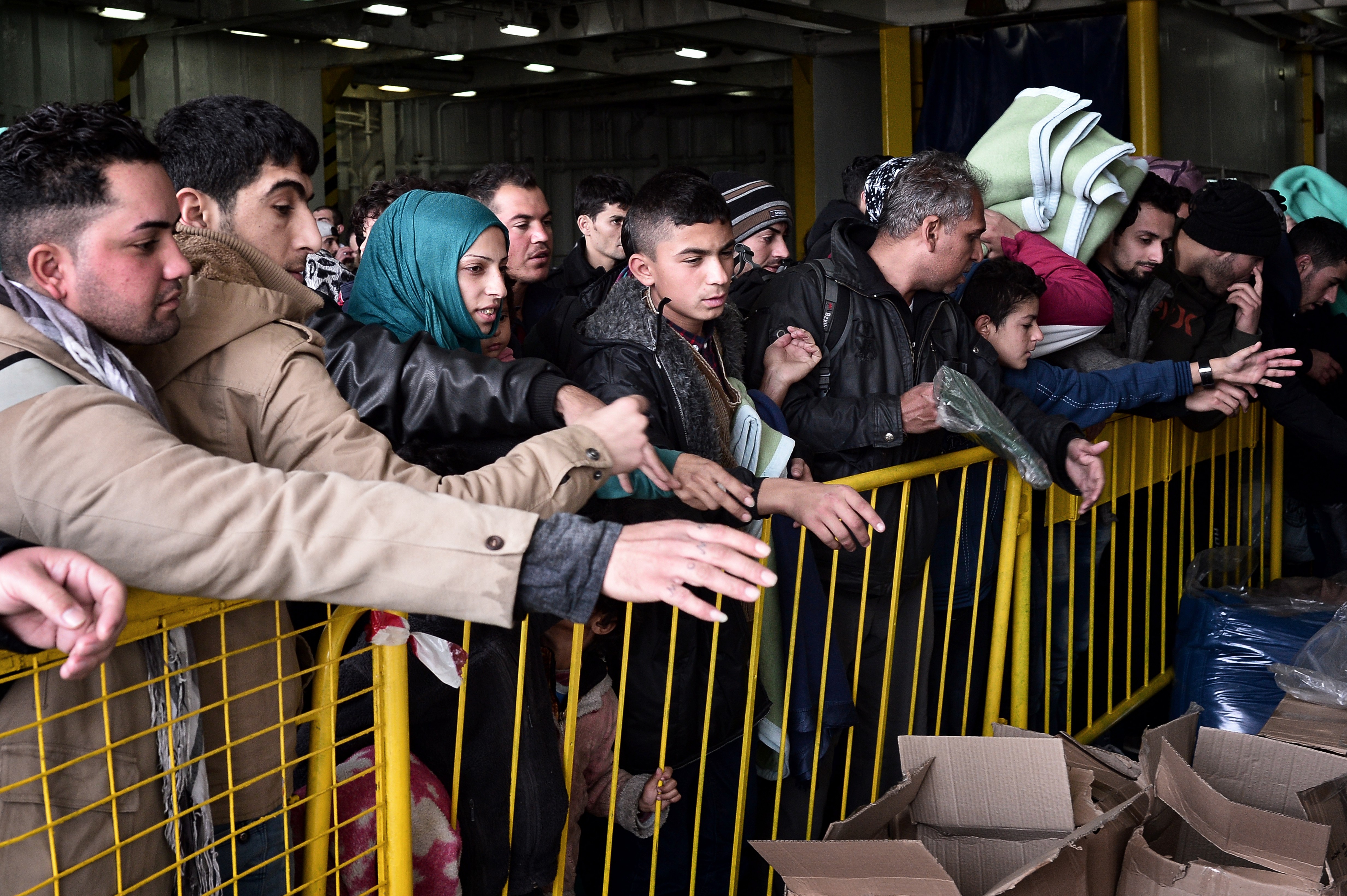 Seehofer konkretisiert Obergrenze auf 200.000 Flüchtlinge pro Jahr