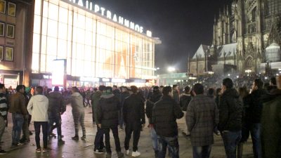 Nach Übergriffen in Silvesternacht: Über 150 Anzeigen in Köln und Hamburg