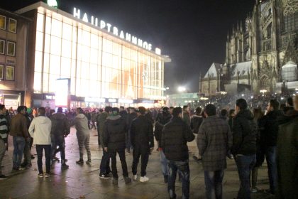 Nach Übergriffen in Silvesternacht: Über 150 Anzeigen in Köln und Hamburg