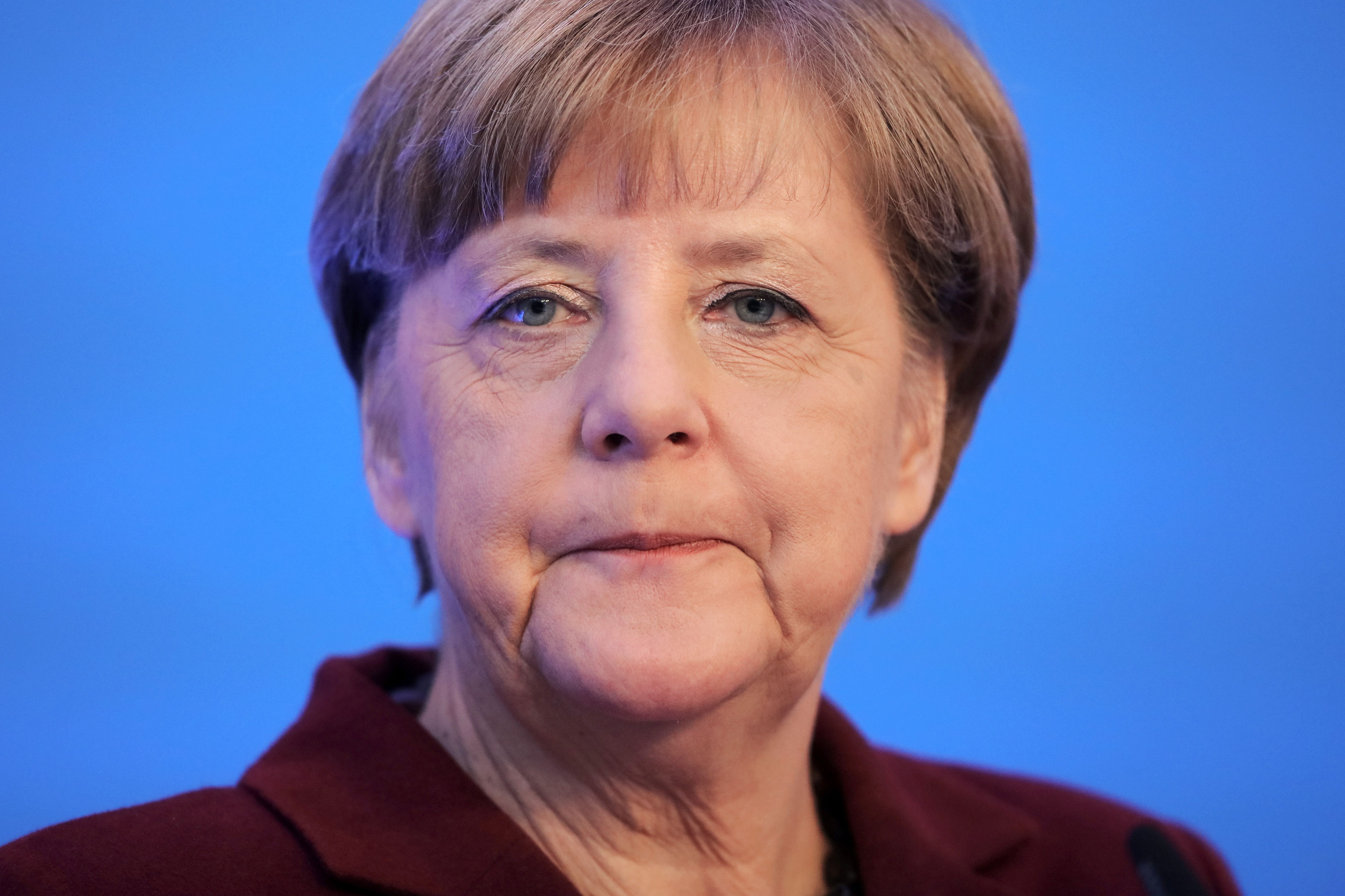 Flüchtlingspolitik: Druck auf Merkel wächst – Wird Schäuble jetzt Kanzler?