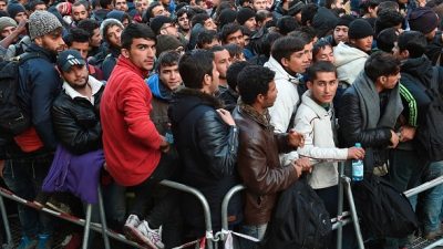 Ein-Euro-Job-Programm für Flüchtlinge läuft schleppend: Erst knapp 4400 Flüchtlinge in Ein-Euro-Jobs