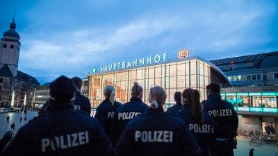 Polizei über Silvester-Einsatz: „Die Jungs haben die Konfrontation gesucht“ und „natürlich waren sie verabredet“