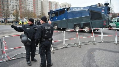 Heutige Demos in Köln wegen Silvester-Übergriffe: Polizei bereitet sich mit Wasserwerfern vor