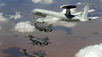 Lammert rügt Regierung wegen Umgang mit AWACS-Einsatz in der Türkei