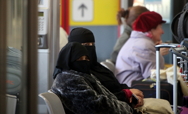Tauber sieht jede Burka als Zeichen gescheiterter Integration