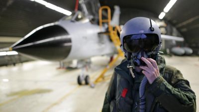 Umfrage: Mehrheit hält Bundeswehreinsatz in Syrien für Krieg