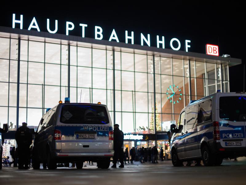 BDK: „Wer von einer neuen Dimension organisierter Kriminalität spricht, der irrt“ – De Maizière kritisiert Kölner Polizei scharf