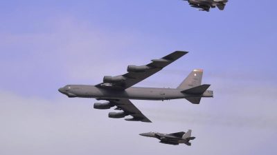 USA lassen B52-Langstreckenbomber über Südkorea fliegen