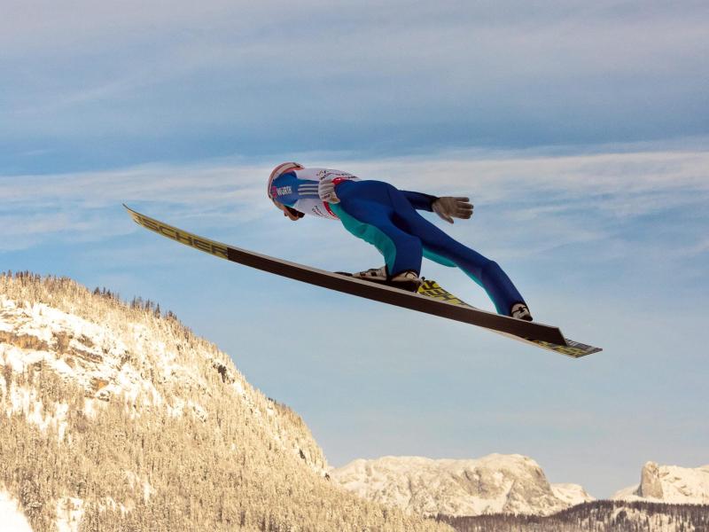 Freund bei Skiflug-WM aus dem Titelrennen – Gangnes führt