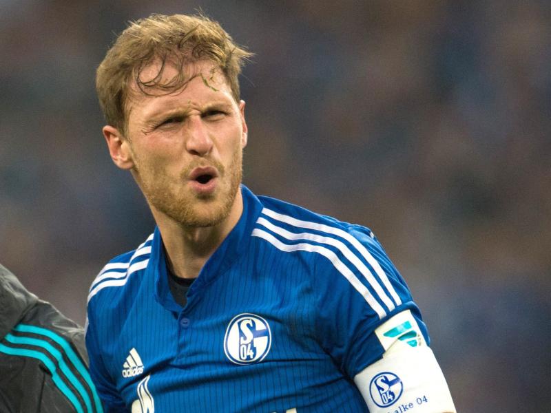 Höwedes-Ausfall: Schalke schaut sich auf Transfermarkt um
