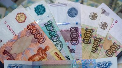 Russischer Rubel erklimmt Sieben-Jahres-Hoch