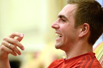 Lahm mit Treueschwur für Bayern