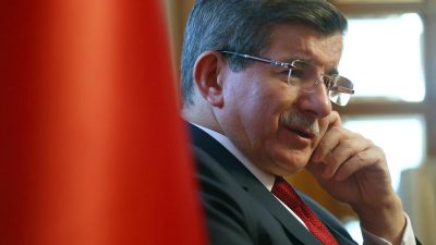 Türkischer Ministerpräsident in Berlin: „Darum brauchen wir über 3 Mrd. Euro für Flüchtlinge“