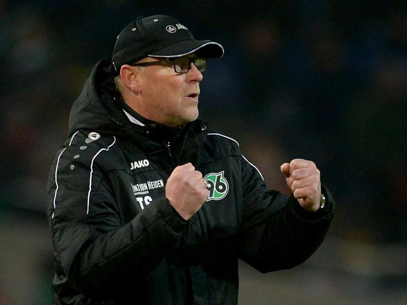 Schaaf-Fehlstart: Neuer 96-Coach will weiteren Defensiven