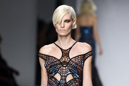 Versace eröffnet die Haute-Couture mit viel Rund