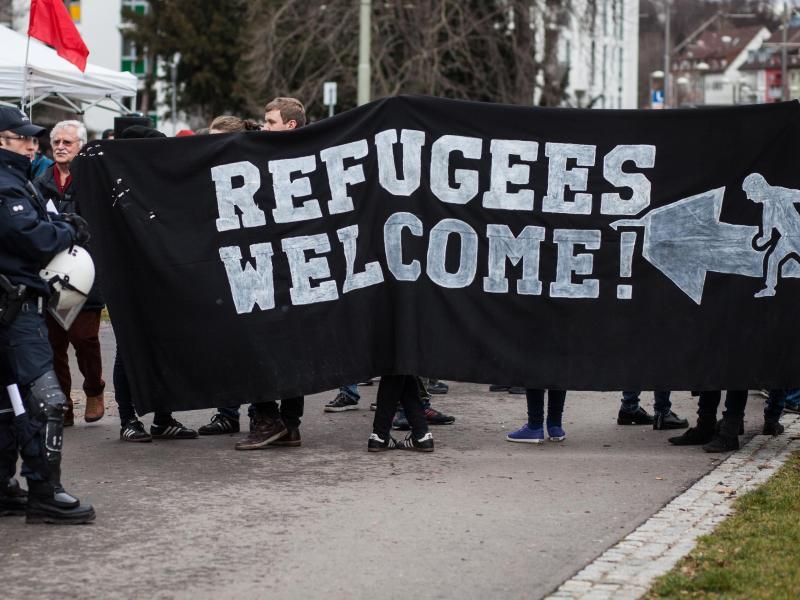 «Refugees Welcome»: Botschaft an Flüchtlinge ist Anglizismus 2015