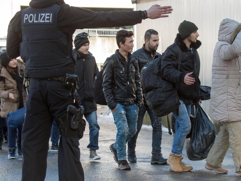 Asylpaket II: Spitzentreffen im Kanzleramt zur Flüchtlingskrise