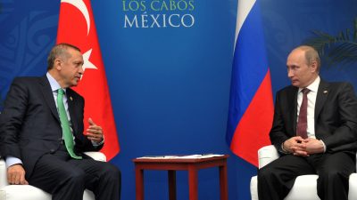 Russland: Türkei steht kurz vor Einmarsch in Syrien – Ölpreise steigen