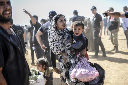 Syrische Regierungstruppen wollen Aleppo zurückerobern – Zehntausende fliehen