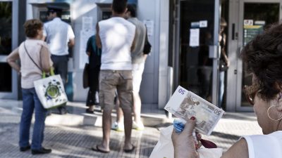 Griechenland versucht Bargeld abzuschaffen, scheitert aber kläglich