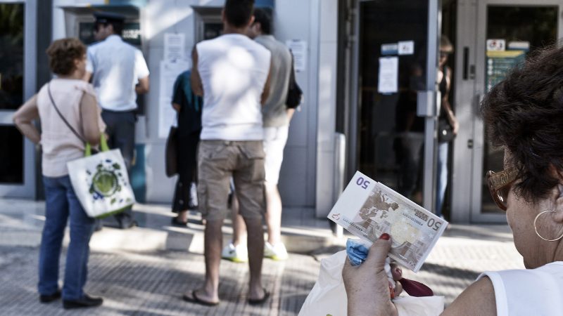 Bankenrun? Griechische Bevölkerung hebt aus Angst wieder verstärkt Geld ab