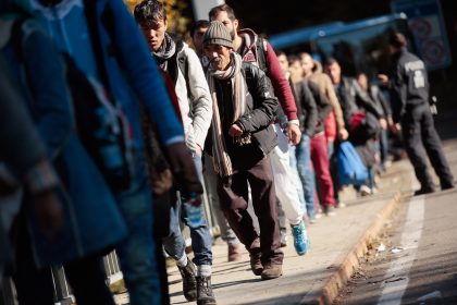 Im Jahr 2016 zogen offiziell 500.000 Menschen nach Deutschland