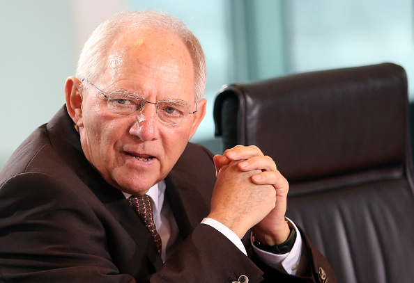 Flüchtlingskrise: Schäuble fordert mehr Geld für Militär und Entwicklungshilfe