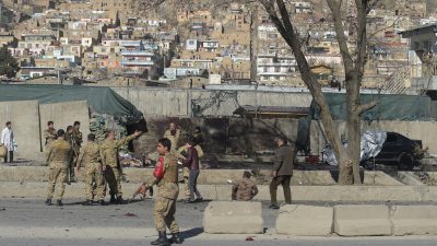 De Maizière will Afghanen heimschicken – Anschlag bei Kabul-Besuch